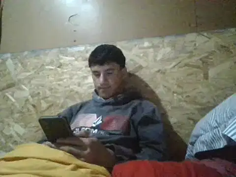 Snapshot of xxx-999 chatting on 09.17.25 xxx-999 online show from 09.17.25