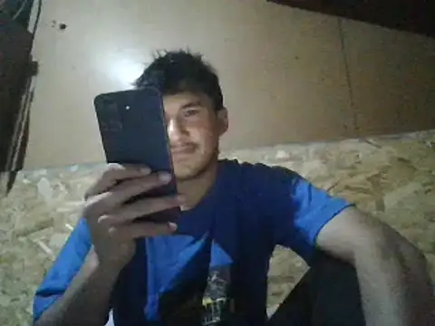 Snapshot of xxx-999 chatting on 10.01.25 xxx-999 online show from 10.01.25