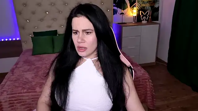 Snapshot of KattieSims chatting on 03.12.25 KattieSims online show from 03.12.25