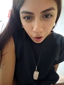 Jazmin-Cerezita online show from 02.26.26