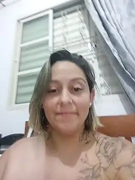 baixinhaloira online show from 12.15.24