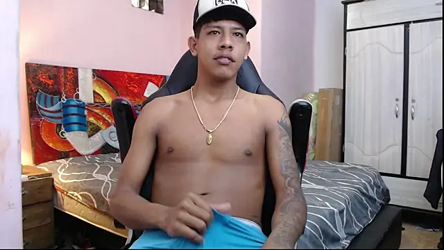 Snapshot of mr_stiven_ chatting on 02.05.25 mr stiven online show from 02.05.25