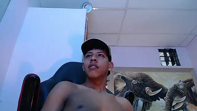 Snapshot of mr_stiven_ chatting on 02.19.25 mr stiven online show from 02.19.25