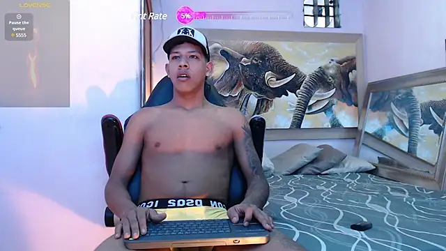 Snapshot of mr_stiven_ chatting on 03.14.25 mr stiven online show from 03.14.25