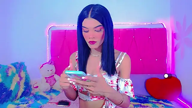 Snapshot of Theylor_Rouse chatting on 02.04.25 Theylor Rouse online show from 02.04.25