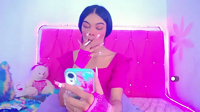 Snapshot of Theylor_Rouse chatting on 02.09.25 Theylor Rouse online show from 02.09.25