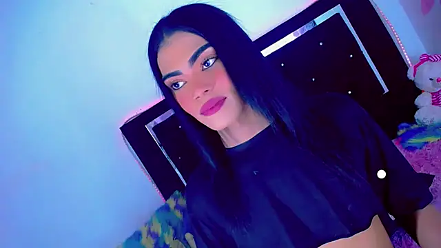 Snapshot of Theylor_Rouse chatting on 11.30.25 Theylor Rouse online show from 11.30.25