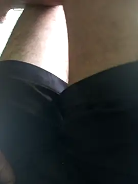 Snapshot of Smarterboytravel chatting on 12.12.24 Smarterboytravel online show from 12.12.24