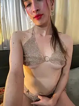 Snapshot of LuneObscure chatting on 01.18.25 LuneObscure online show from 01.18.25