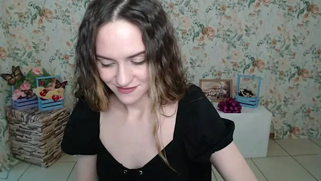 Snapshot of Lina_Star_S chatting on 02.01.25 Lina Star S online show from 02.01.25