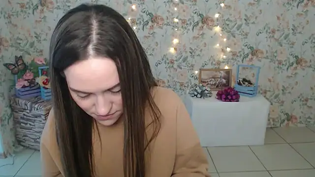 Snapshot of Lina_Star_S chatting on 02.07.25 Lina Star S online show from 02.07.25