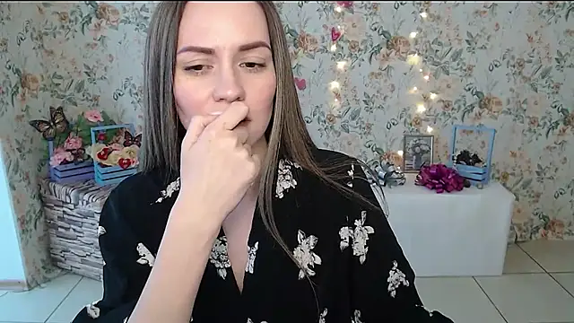 Snapshot of Lina_Star_S chatting on 02.22.25 Lina Star S online show from 02.22.25