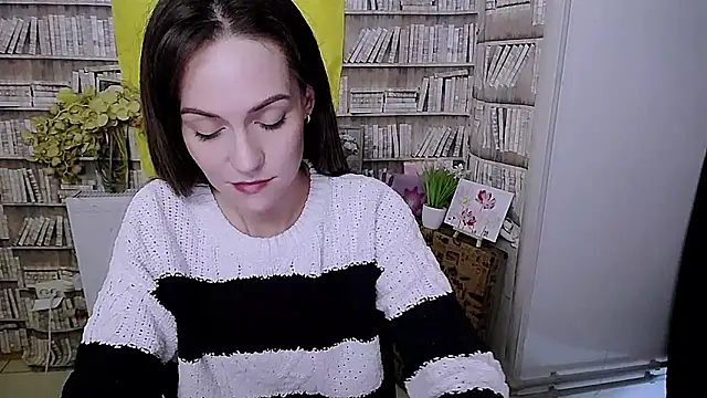 Snapshot of Lina_Star_S chatting on 10.12.25 Lina Star S online show from 10.12.25