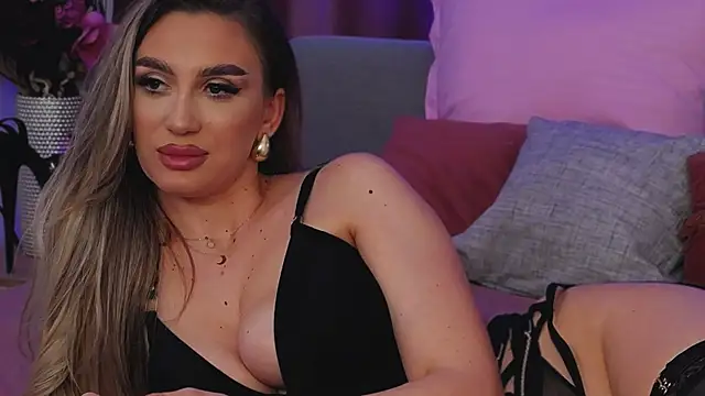 FelyJolie online show from 03.11.25