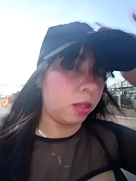 Snapshot of KathaDanger chatting on 10.01.25 KathaDanger online show from 10.01.25