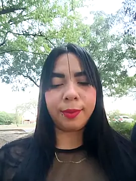 Snapshot of KathaDanger chatting on 10.26.25 KathaDanger online show from 10.26.25