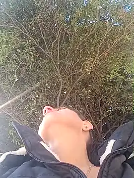 Snapshot of sasi_luna chatting on 09.21.25 sasi luna online show from 09.21.25