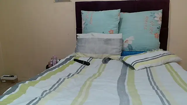 Snapshot of Bbw255 chatting on 11.30.25 Bbw255 online show from 11.30.25