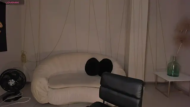 MiaFarrell  online show from 02.11.25