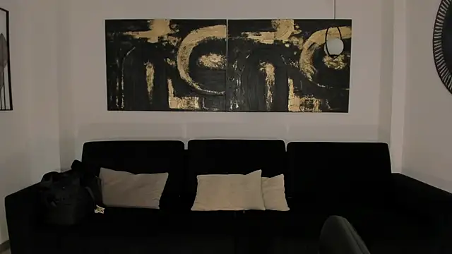 MiaFarrell  online show from 03.30.26