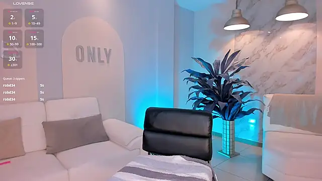 Snapshot of BellaCarteer_ chatting on 02.16.25 BellaCarteer online show from 02.16.25