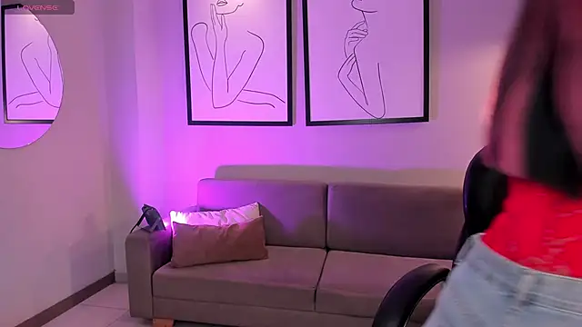 Snapshot of BellaCarteer_ chatting on 11.05.25 BellaCarteer online show from 11.05.25