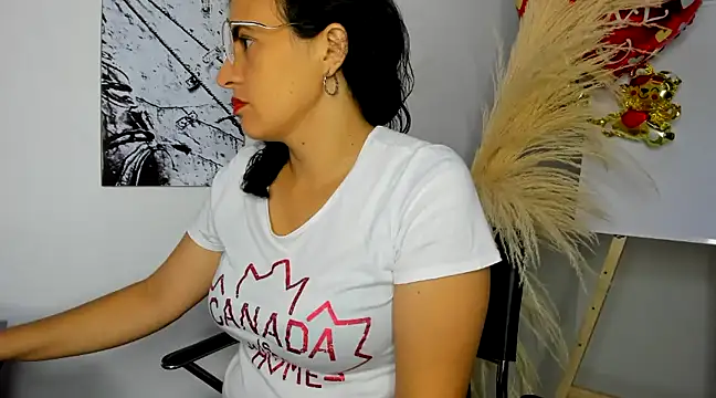 Snapshot of africa_holmes chatting on 02.22.25 africa holmes online show from 02.22.25