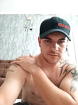 Snapshot of sigma358 chatting on 02.08.25 sigma358 online show from 02.08.25