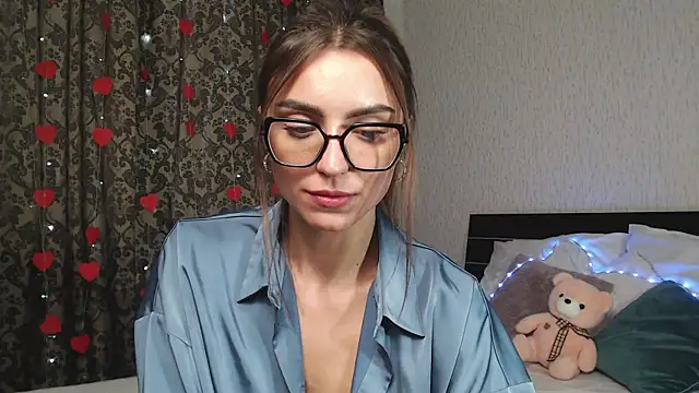 Lesyisme online show from 02.20.25