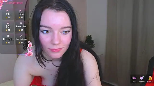 Snapshot of Lana__Cute_ chatting on 12.18.24 Lana Cute online show from 12.18.24