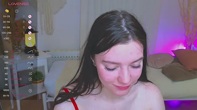 Snapshot of Lana__Cute_ chatting on 01.21.25 Lana Cute online show from 01.21.25