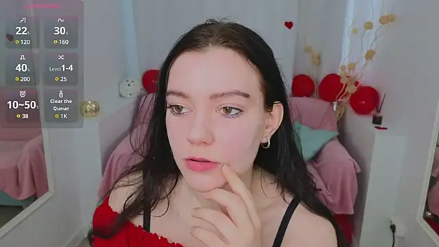 Snapshot of Lana__Cute_ chatting on 02.14.25 Lana Cute online show from 02.14.25