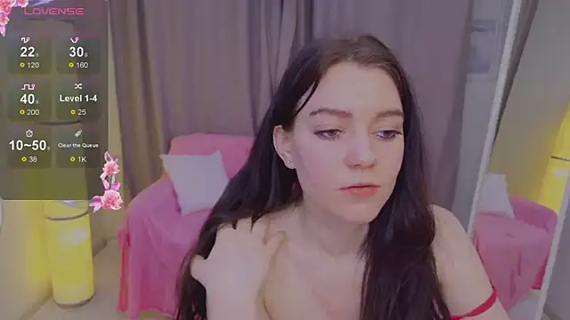 Snapshot of Lana__Cute_ chatting on 03.15.25 Lana Cute online show from 03.15.25