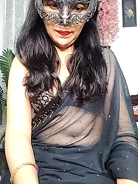 Snapshot of sexy_bhabhi69 chatting on 10.24.25 sexy bhabhi69 online show from 10.24.25