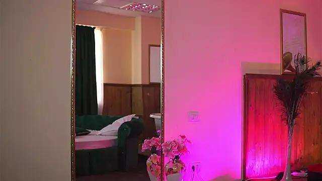 Jenna Day online show from 02.25.25