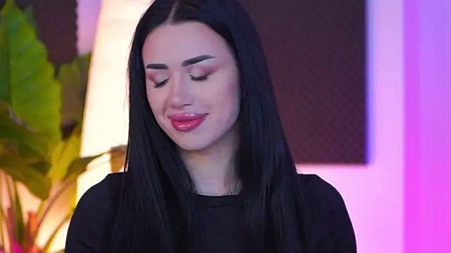 Jenna Day online show from 11.18.25