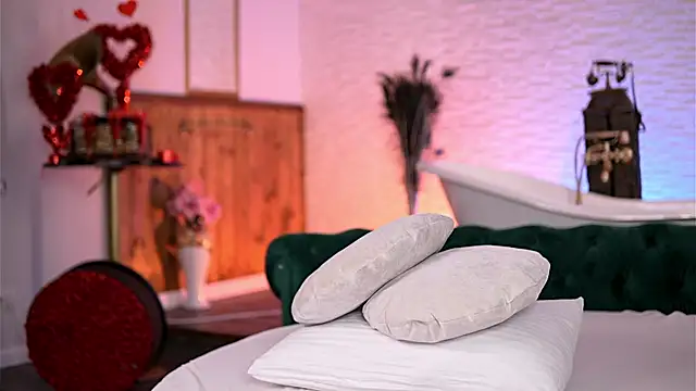 Jenna Day online show from 02.23.26