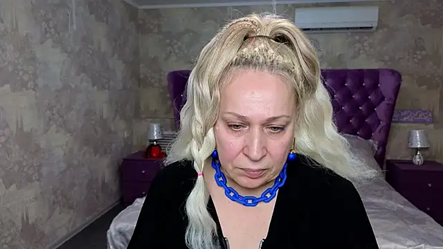 Snapshot of Penelope_Pinky chatting on 01.31.25 Penelope Pinky online show from 01.31.25