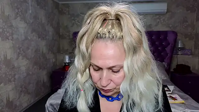 Snapshot of Penelope_Pinky chatting on 01.31.25 Penelope Pinky online show from 01.31.25