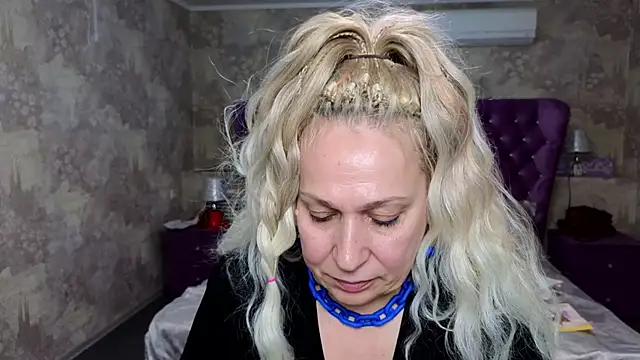 Snapshot of Penelope_Pinky chatting on 01.31.25 Penelope Pinky online show from 01.31.25