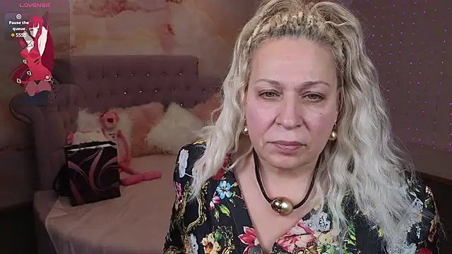 Snapshot of Penelope_Pinky chatting on 02.02.25 Penelope Pinky online show from 02.02.25