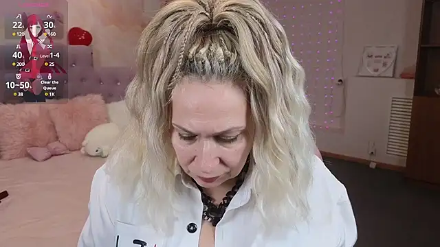 Snapshot of Penelope_Pinky chatting on 02.12.25 Penelope Pinky online show from 02.12.25