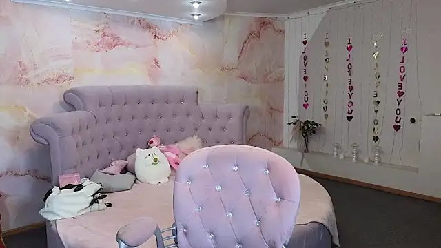 Snapshot of Penelope_Pinky chatting on 09.10.25 Penelope Pinky online show from 09.10.25