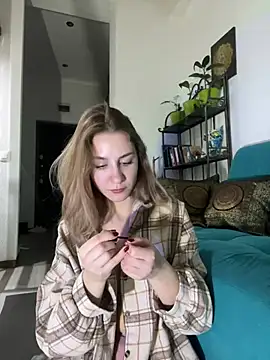 Snapshot of mi_michelle chatting on 02.03.25 mi michelle online show from 02.03.25