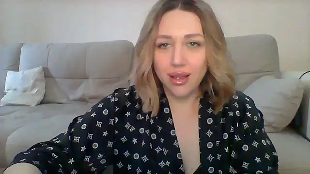 VickyLove047 online show from 02.24.25