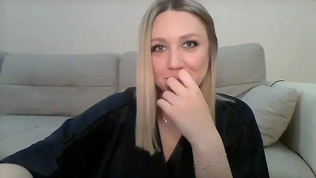 VickyLove047 online show from 09.24.25