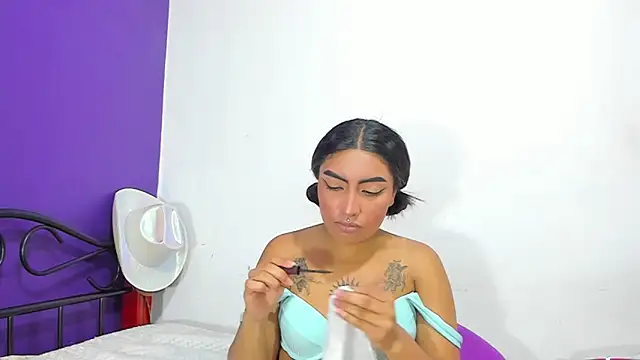 Natymontiell  online show from 12.18.24