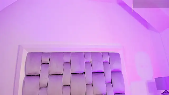 rebeca watsson online show from 11.08.25