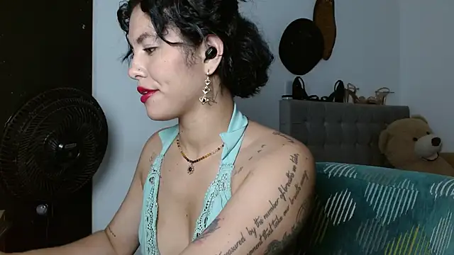 Sexy Lia  online show from 04.15.26