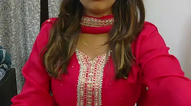 Snapshot of chavi_12 chatting on 02.19.25 chavi 12 online show from 02.19.25